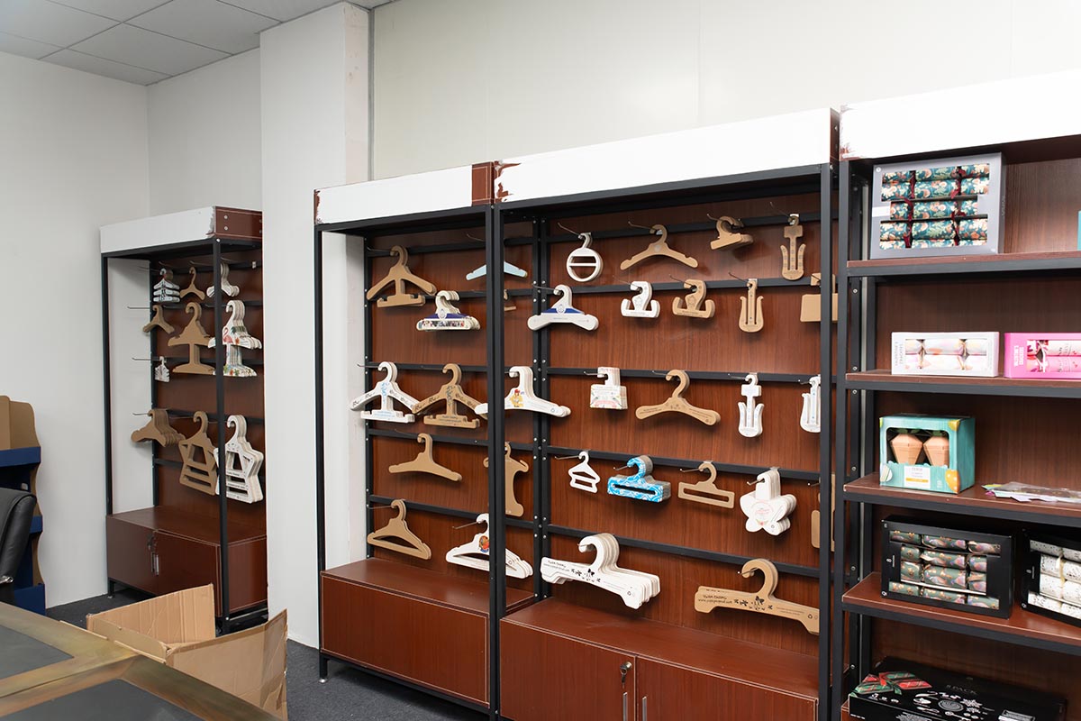 What Are Paper and Cardboard Packaging Hooks?